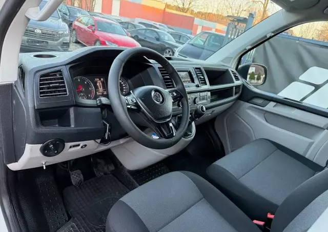 VOLKSWAGEN 2.0TDI 140ps 4MOTION Transporter T6 Długi Webasto SERWISOWANY Bezwypadek 2x przesuwne drzwi 
