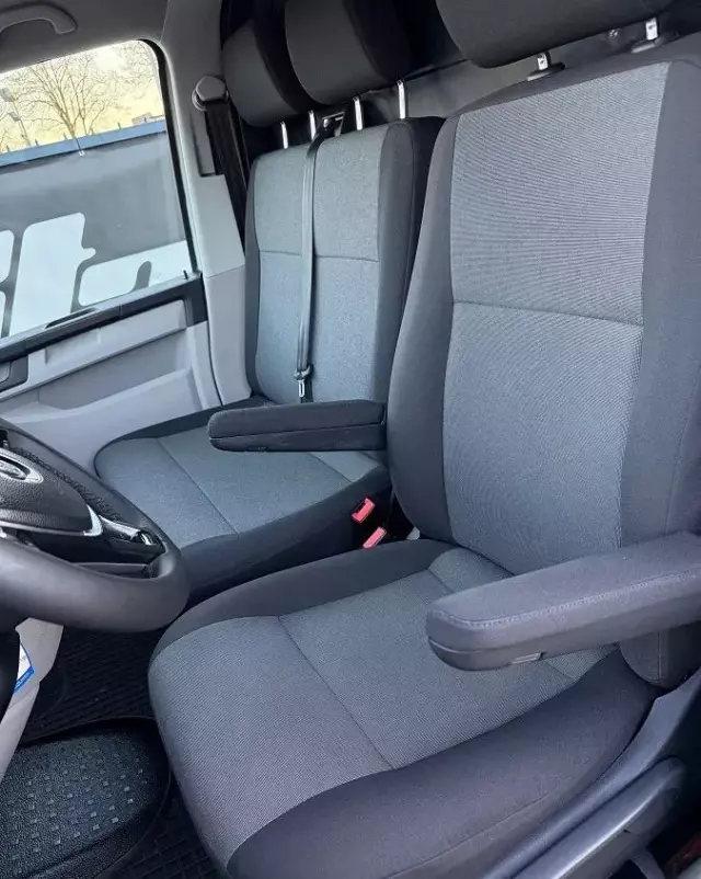 VOLKSWAGEN 2.0TDI 140ps 4MOTION Transporter T6 Długi Webasto SERWISOWANY Bezwypadek 2x przesuwne drzwi 