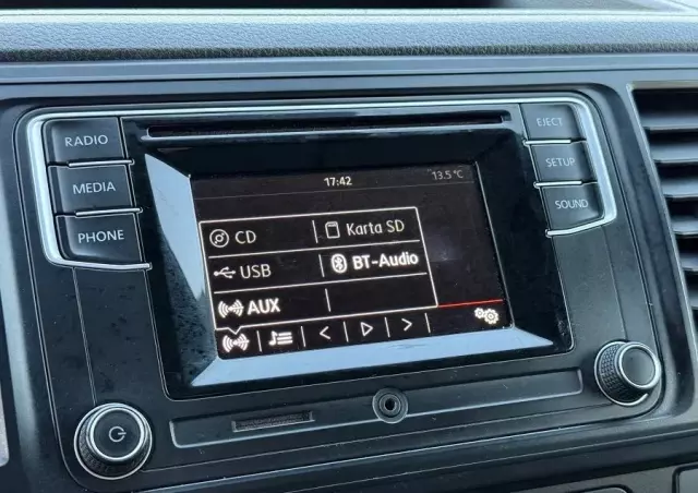 VOLKSWAGEN 2.0TDI 140ps 4MOTION Transporter T6 Długi Webasto SERWISOWANY Bezwypadek 2x przesuwne drzwi 