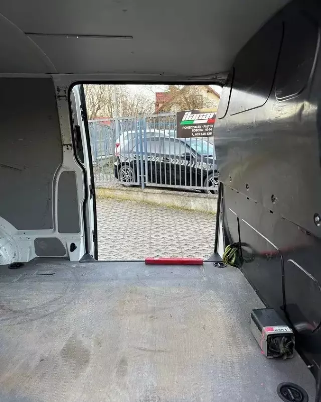 VOLKSWAGEN 2.0TDI 140ps 4MOTION Transporter T6 Długi Webasto SERWISOWANY Bezwypadek 2x przesuwne drzwi 