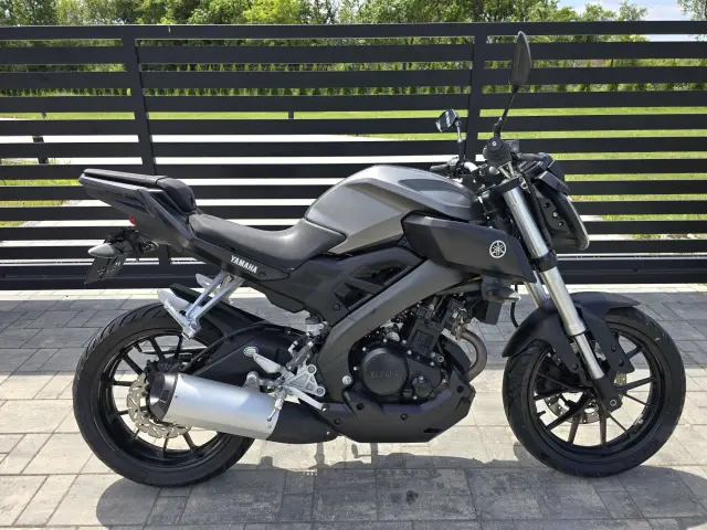 YAMAHA MT  
