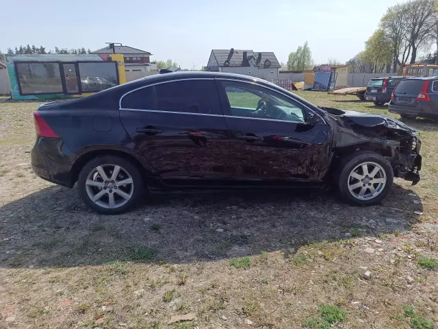 VOLVO S60 Momentum