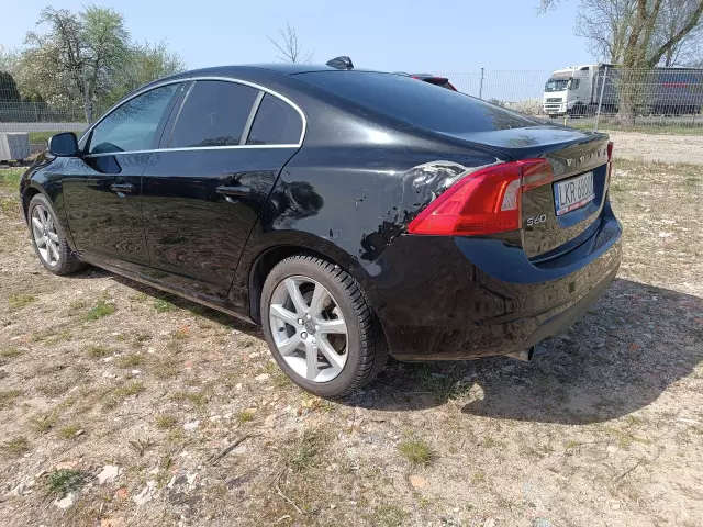 VOLVO S60 Momentum