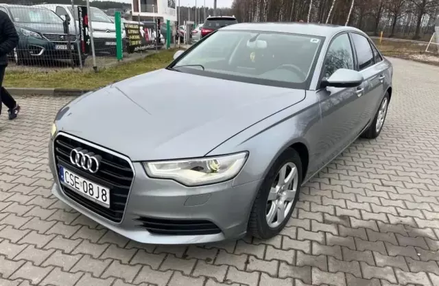 AUDI A6 