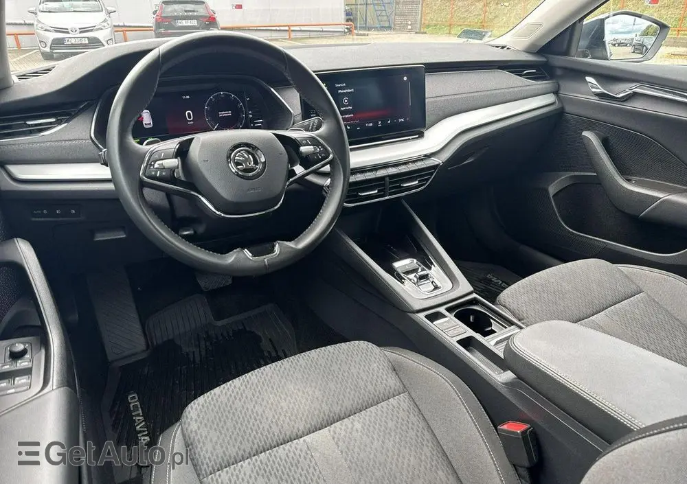 SKODA Octavia 