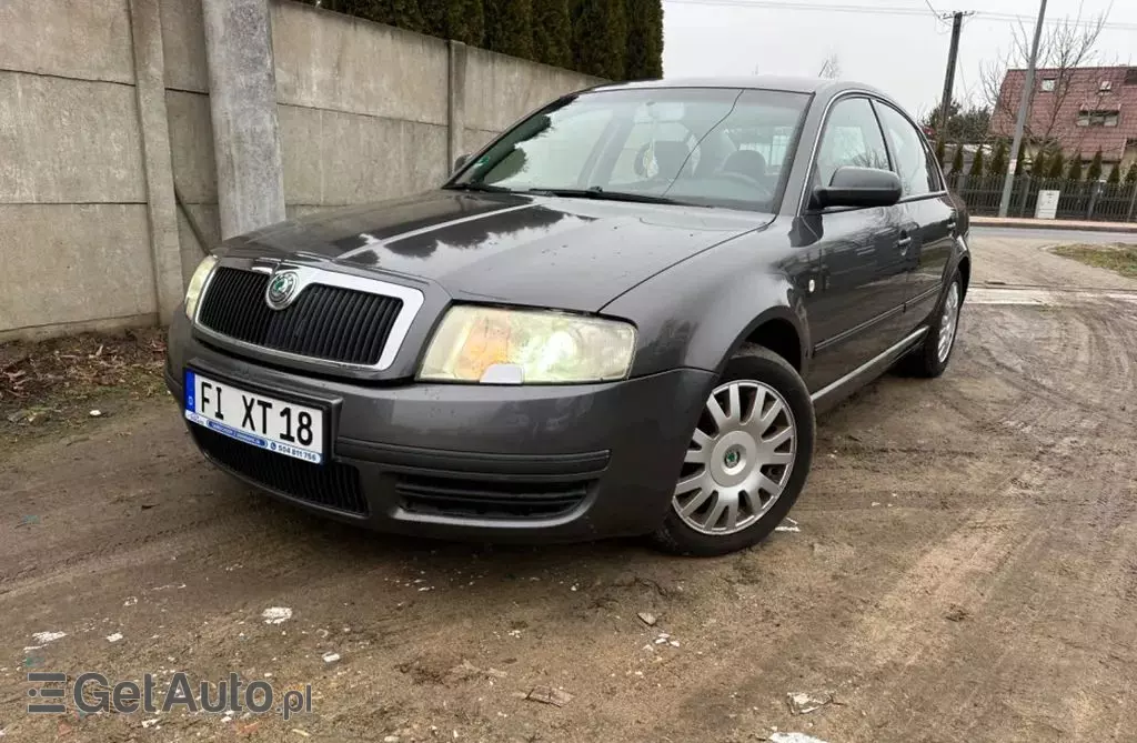SKODA Superb 
