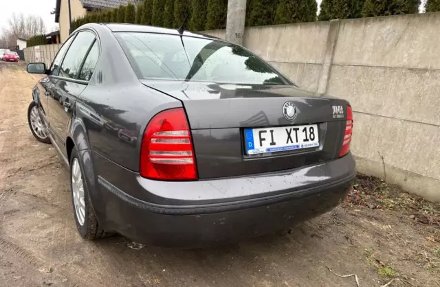 SKODA Superb 