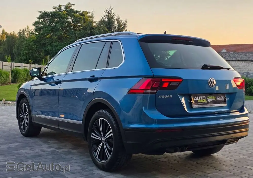 VOLKSWAGEN Tiguan 