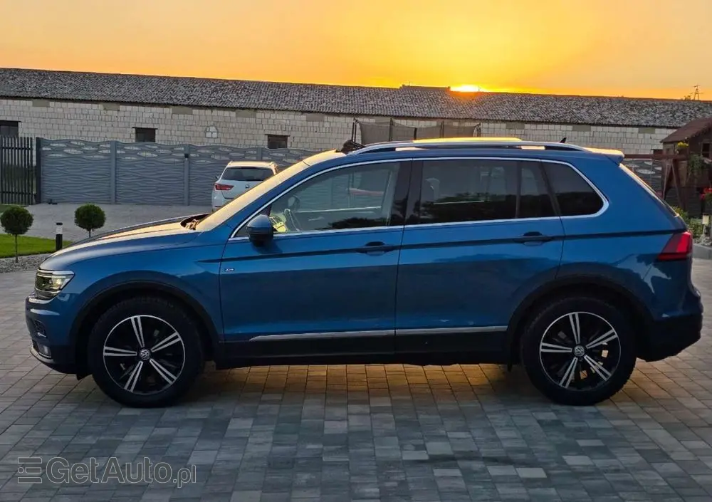 VOLKSWAGEN Tiguan 