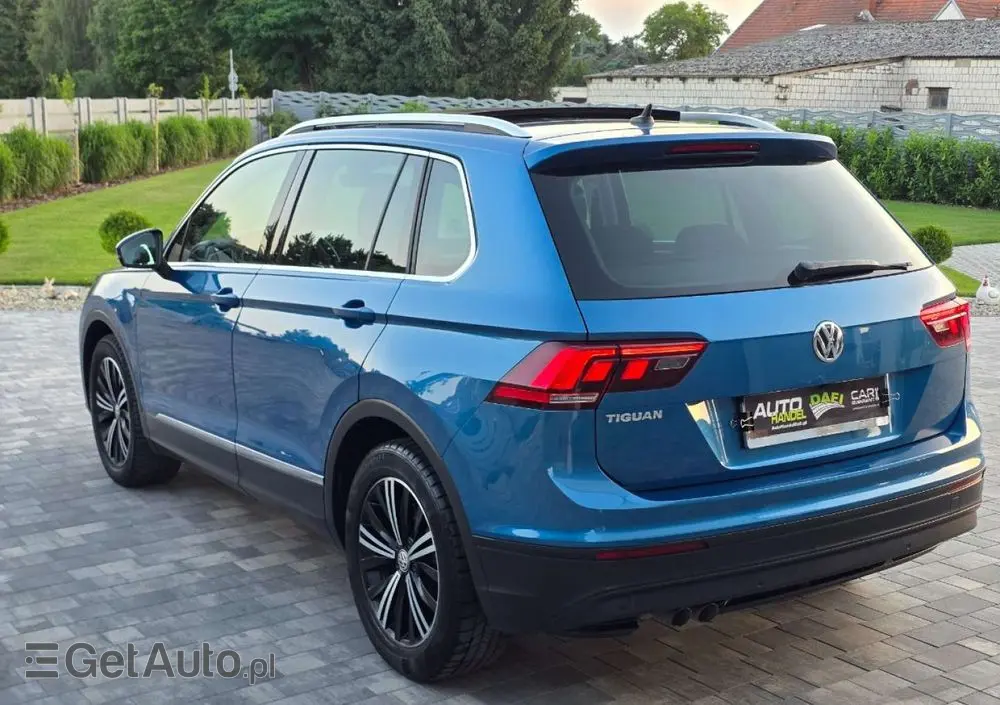 VOLKSWAGEN Tiguan 