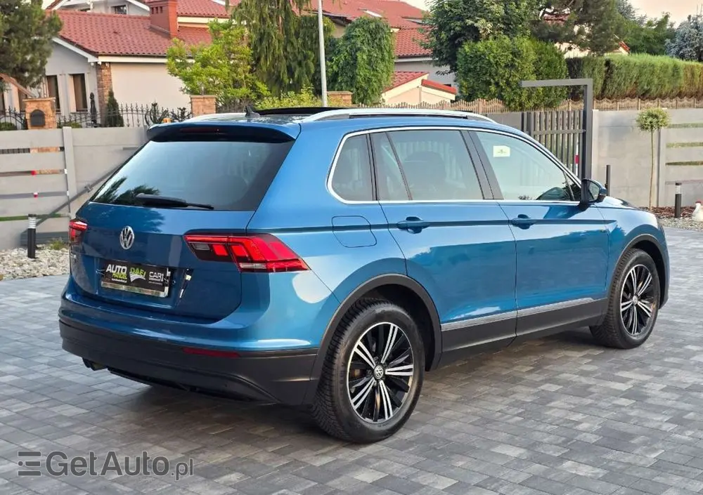 VOLKSWAGEN Tiguan 
