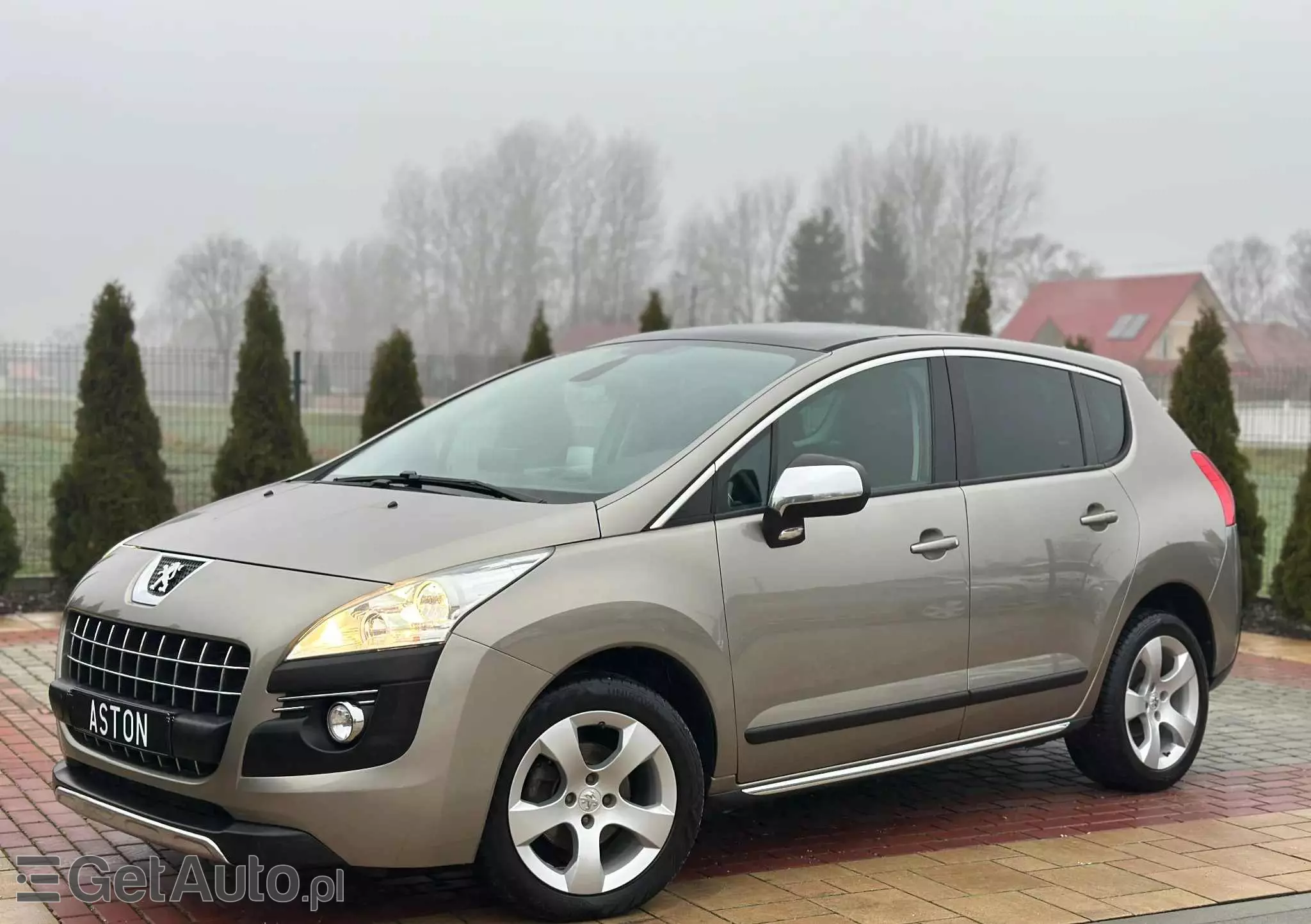 PEUGEOT 3008 1.6 HDi Premium
