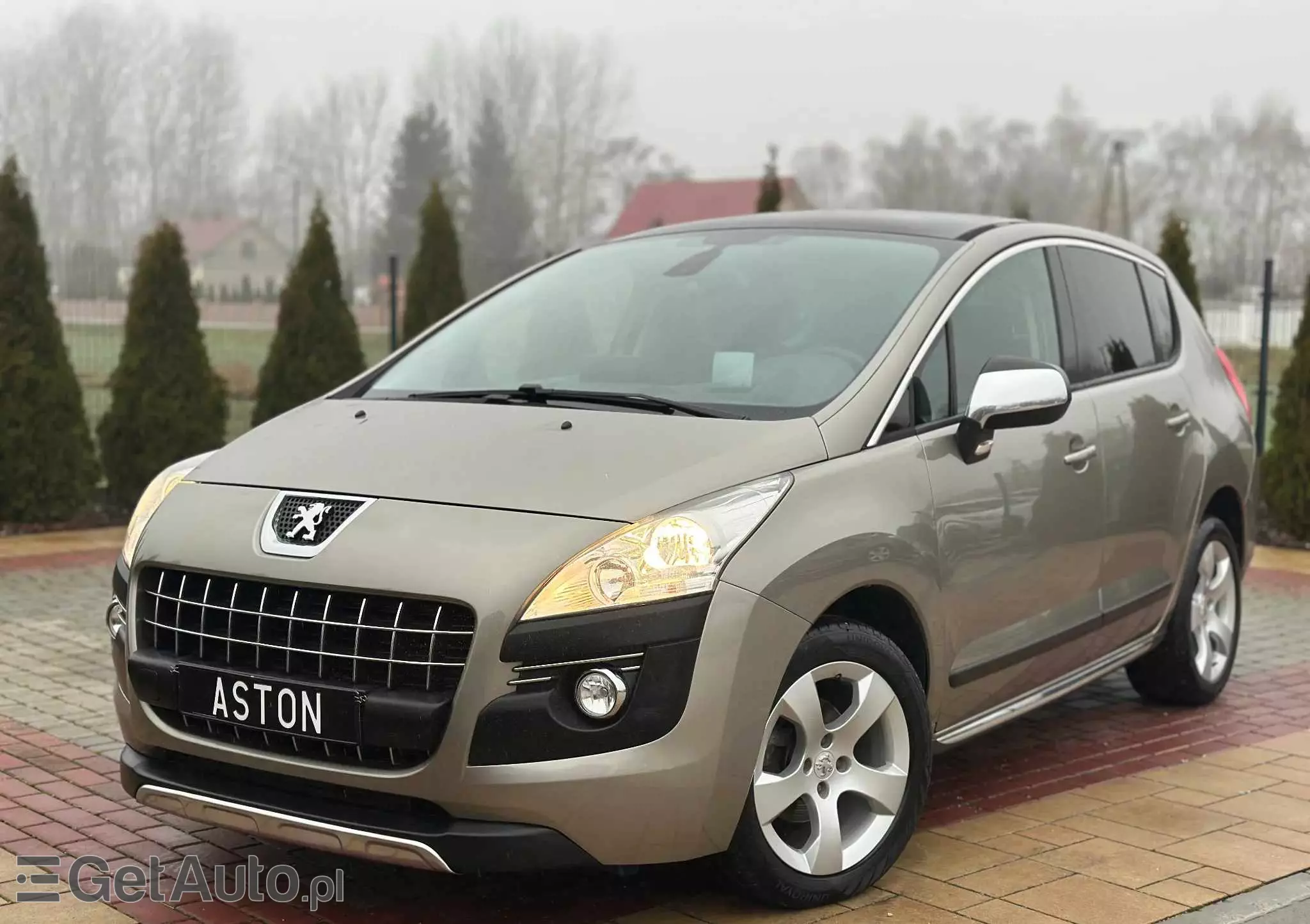 PEUGEOT 3008 1.6 HDi Premium