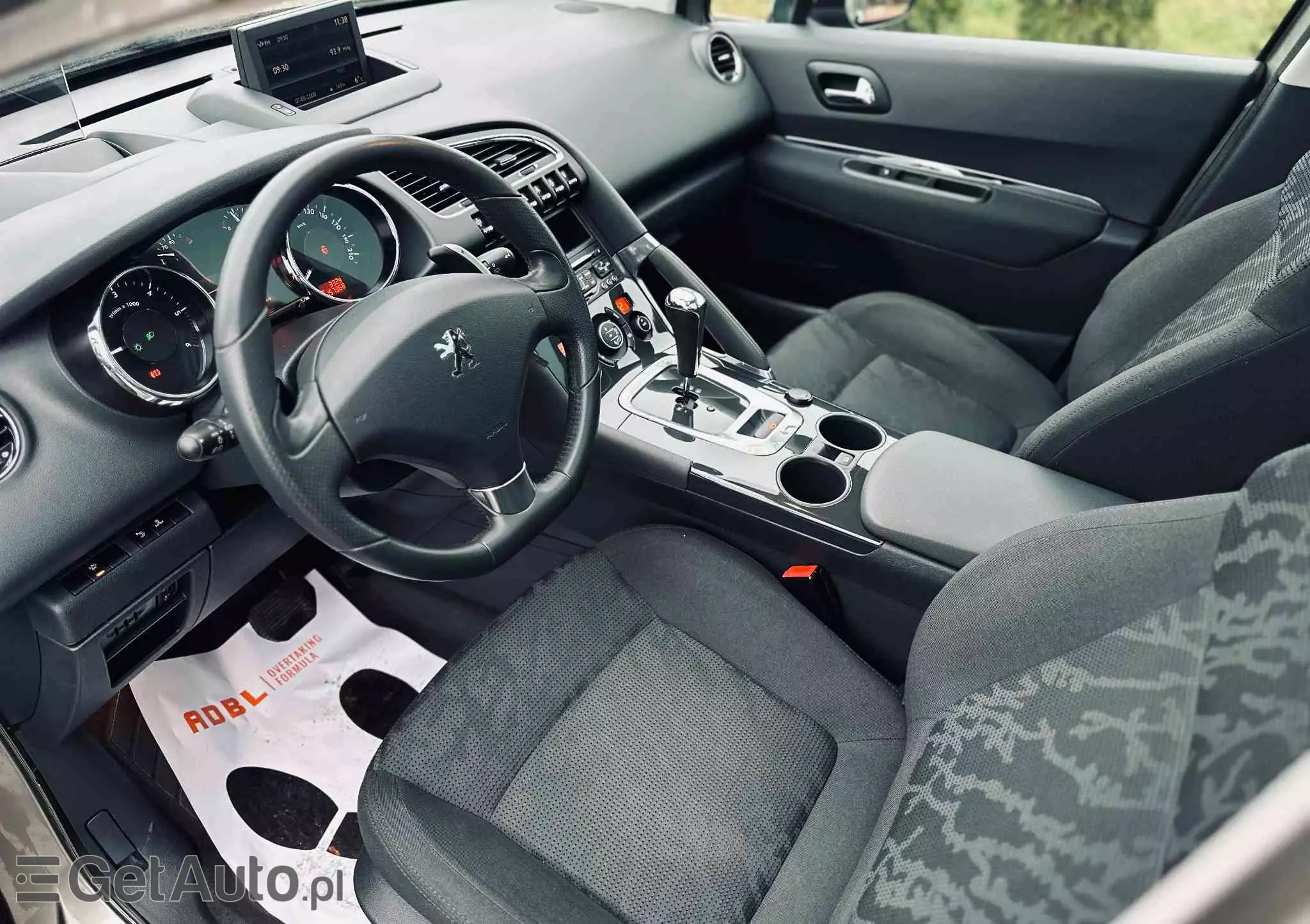 PEUGEOT 3008 1.6 HDi Premium