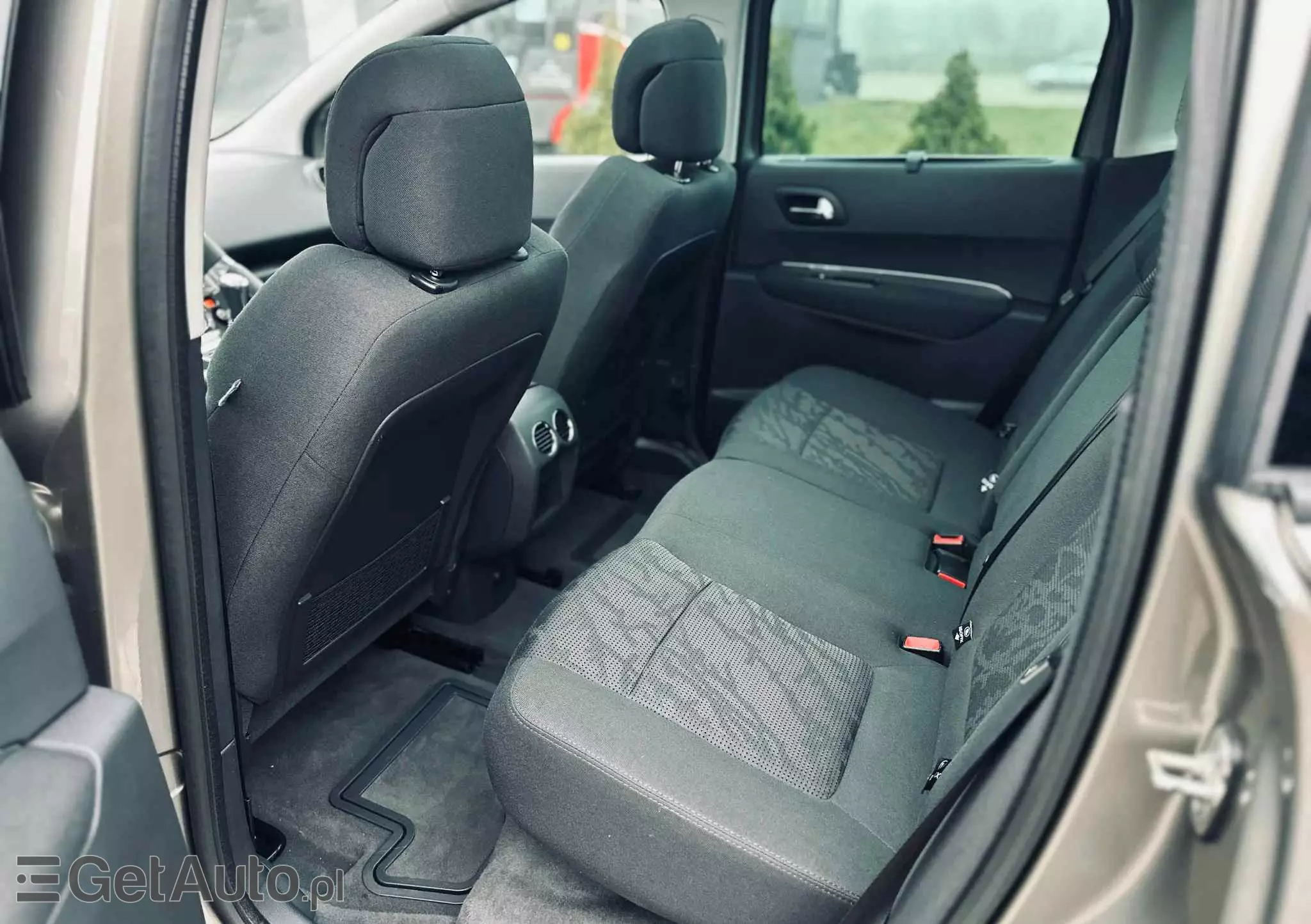 PEUGEOT 3008 1.6 HDi Premium