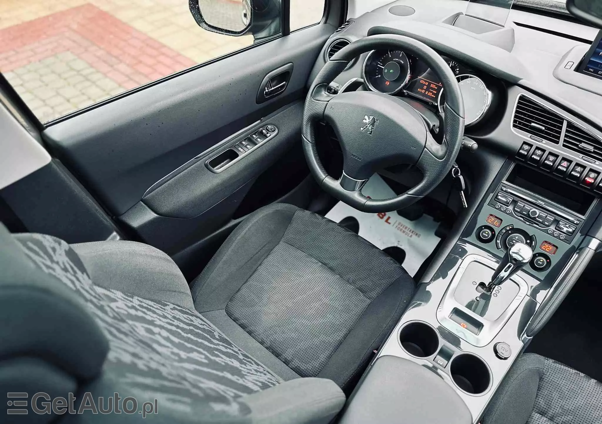 PEUGEOT 3008 1.6 HDi Premium