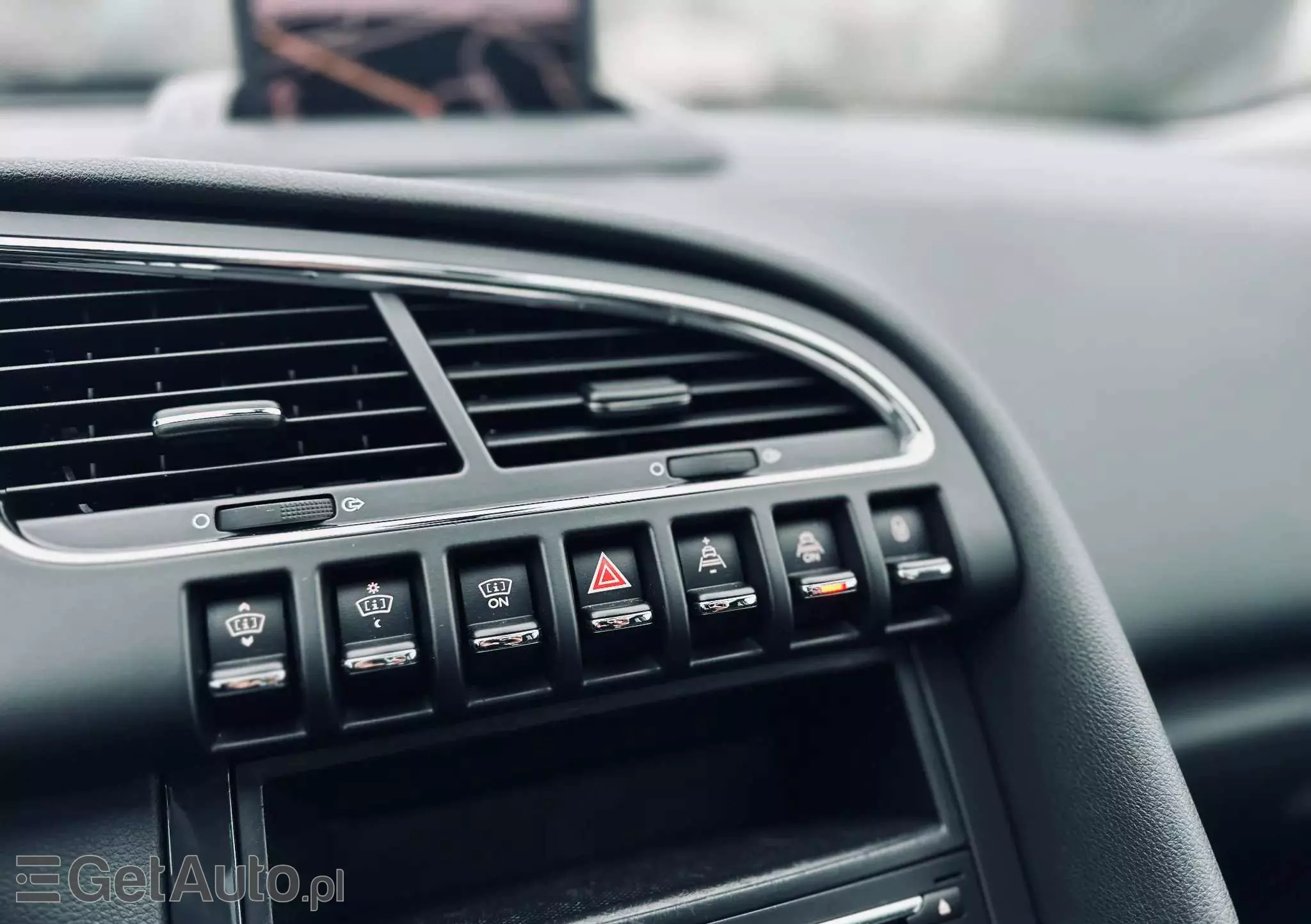 PEUGEOT 3008 1.6 HDi Premium