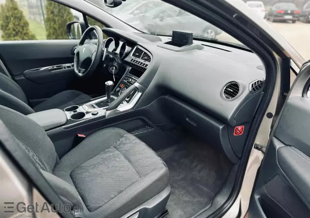 PEUGEOT 3008 1.6 HDi Premium