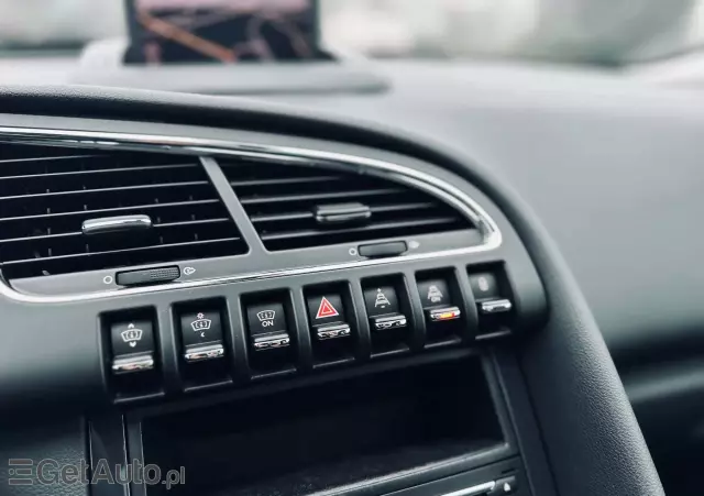 PEUGEOT 3008 1.6 HDi Premium