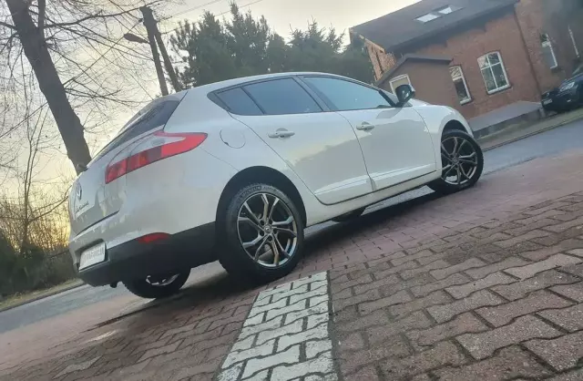 RENAULT Megane 