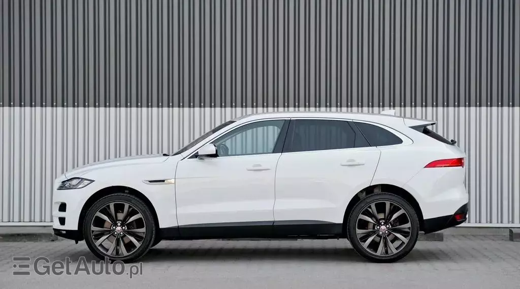 JAGUAR F-Pace 