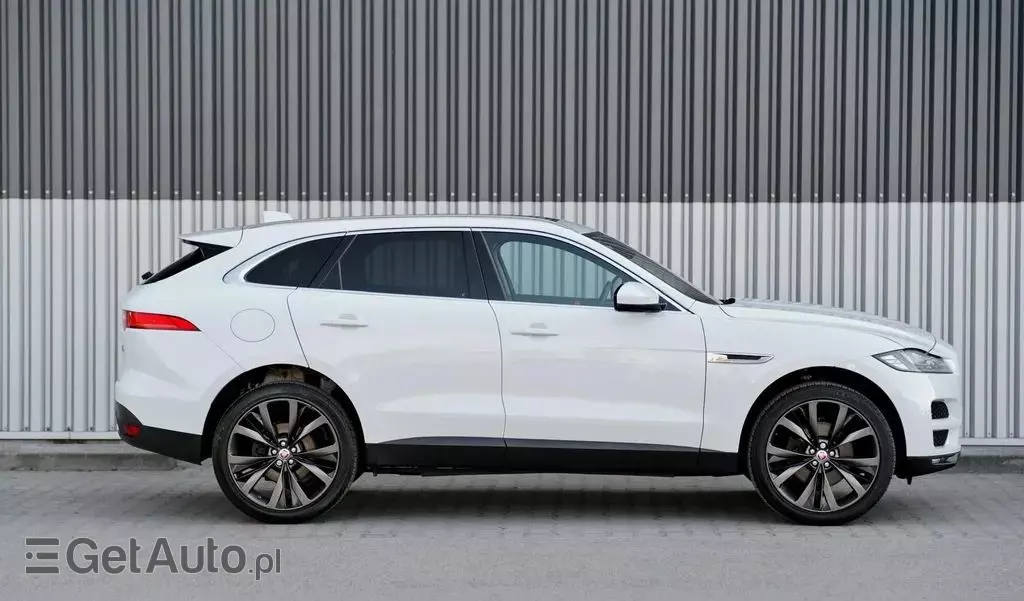 JAGUAR F-Pace 