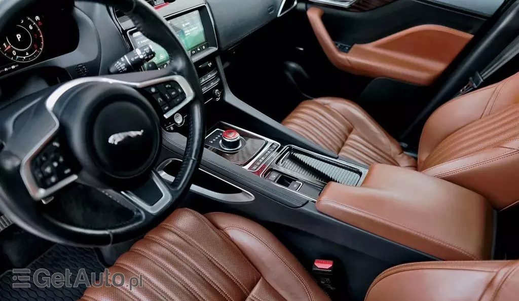JAGUAR F-Pace 