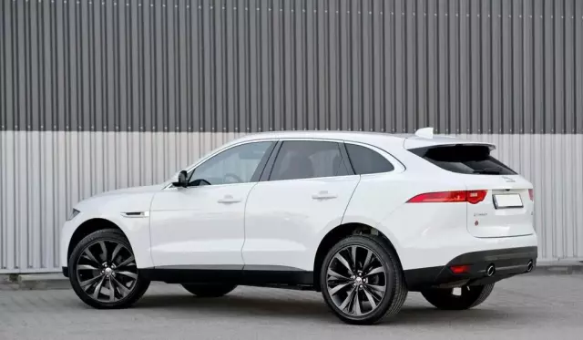 JAGUAR F-Pace 