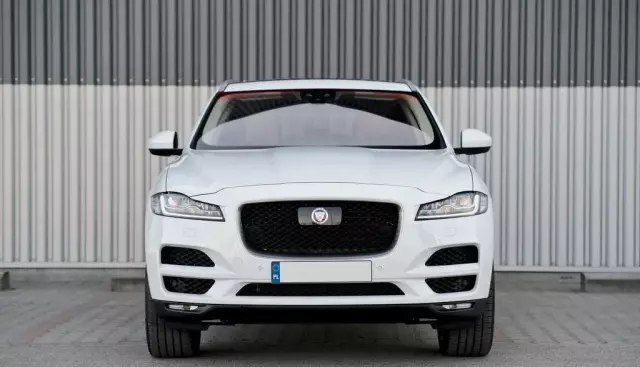 JAGUAR F-Pace 