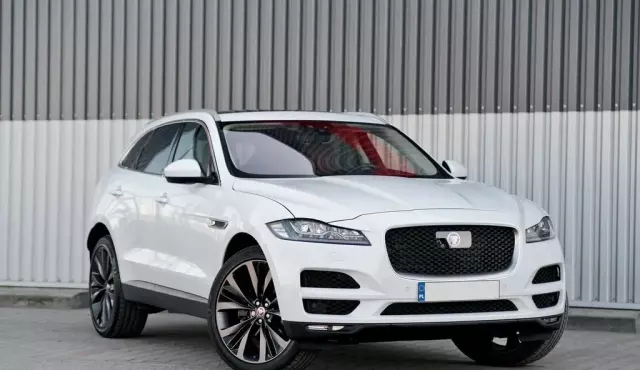 JAGUAR F-Pace 