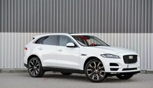 JAGUAR F-Pace 