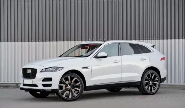 JAGUAR F-Pace 