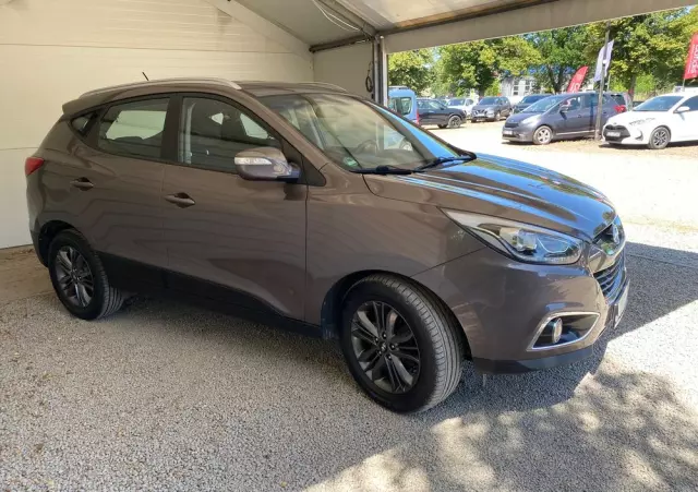 HYUNDAI Ix35 2.0 CRDi 4WD Automatik Fifa World Cup Gold Edition