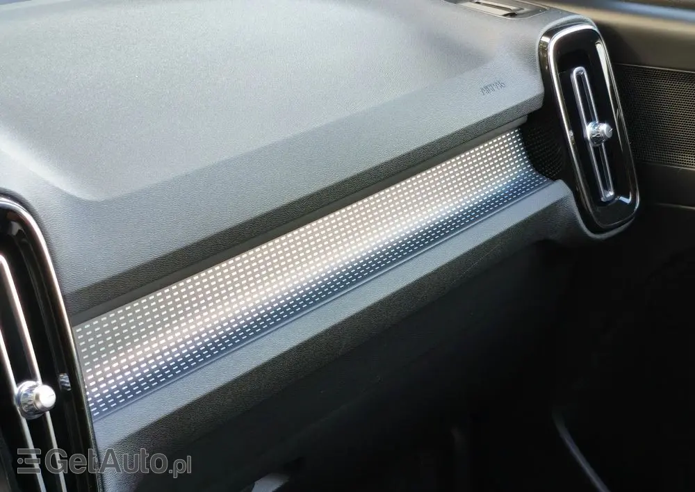 VOLVO XC 40 T5 Plug-In Hybrid R-Design