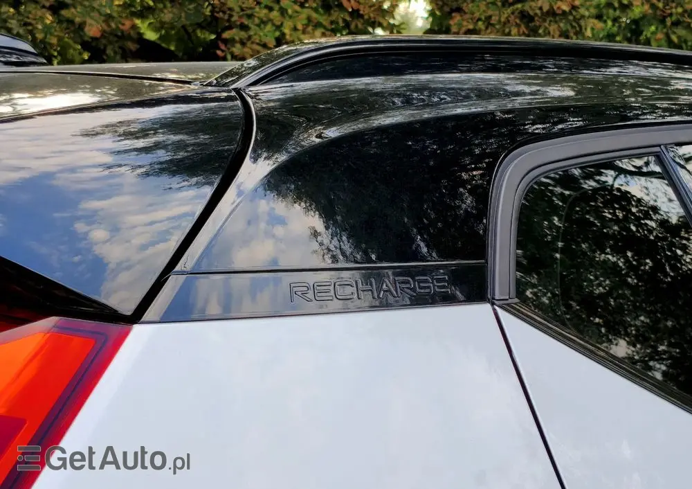 VOLVO XC 40 T5 Plug-In Hybrid R-Design