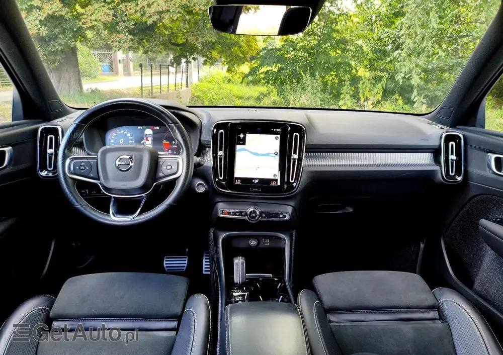 VOLVO XC 40 T5 Plug-In Hybrid R-Design