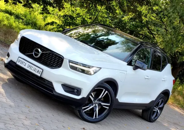 VOLVO XC 40 T5 Plug-In Hybrid R-Design