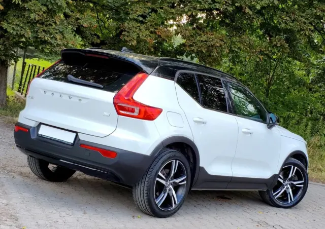 VOLVO XC 40 T5 Plug-In Hybrid R-Design