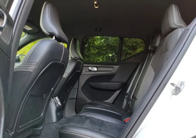 VOLVO XC 40 T5 Plug-In Hybrid R-Design