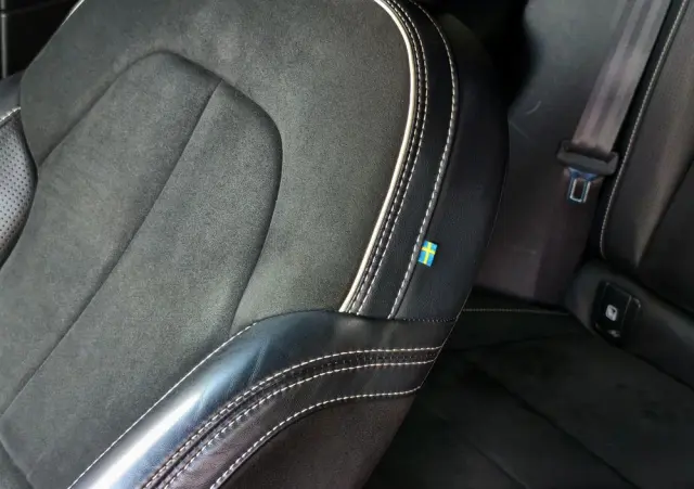 VOLVO XC 40 T5 Plug-In Hybrid R-Design