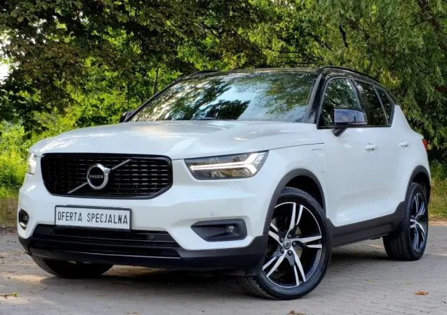 VOLVO XC 40 T5 Plug-In Hybrid R-Design