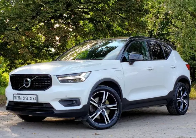 VOLVO XC 40 T5 Plug-In Hybrid R-Design