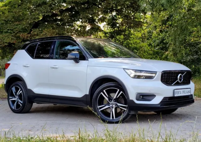 VOLVO XC 40 T5 Plug-In Hybrid R-Design