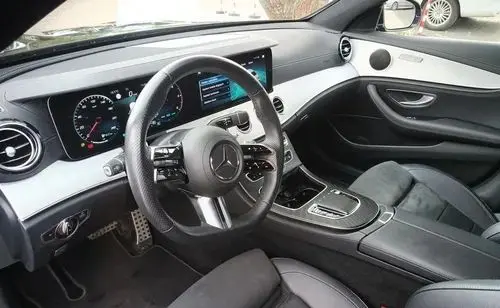 MERCEDES-BENZ Klasa E 