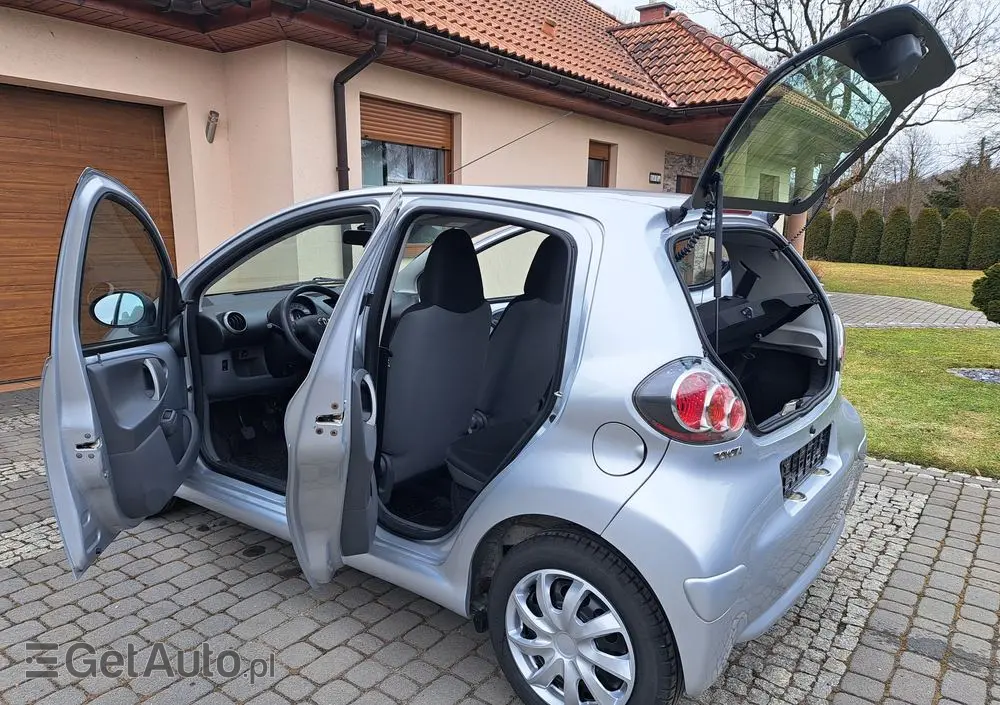 TOYOTA Aygo Cool