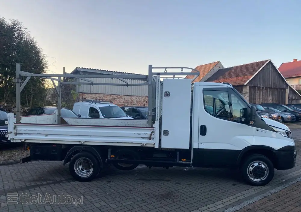 IVECO DAILY 