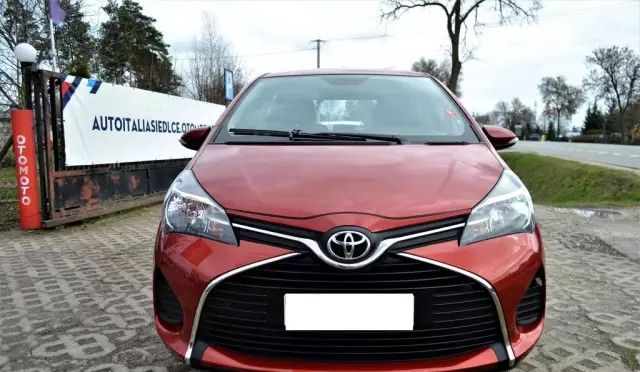 TOYOTA Yaris 