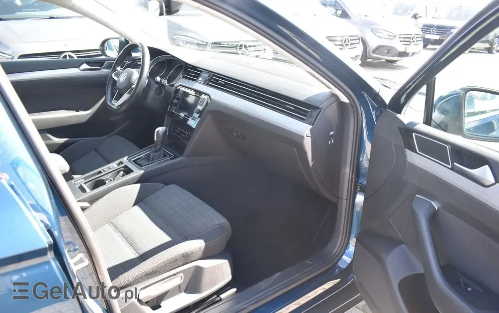 VOLKSWAGEN Passat Variant 