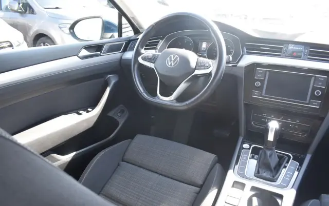 VOLKSWAGEN Passat Variant 