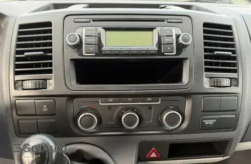 VOLKSWAGEN TRANSPORTER 